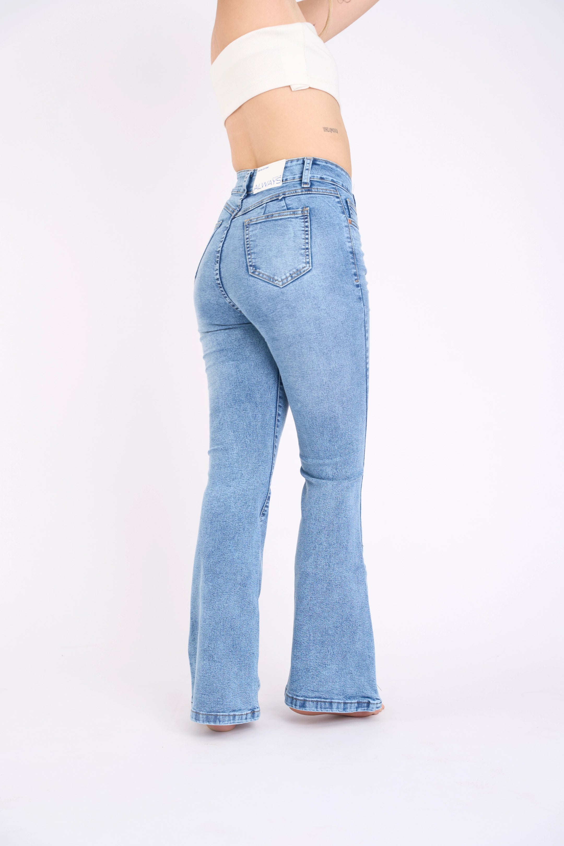 FLARE JEAN TIRO ALTO - CELESTE INTERMEDIO