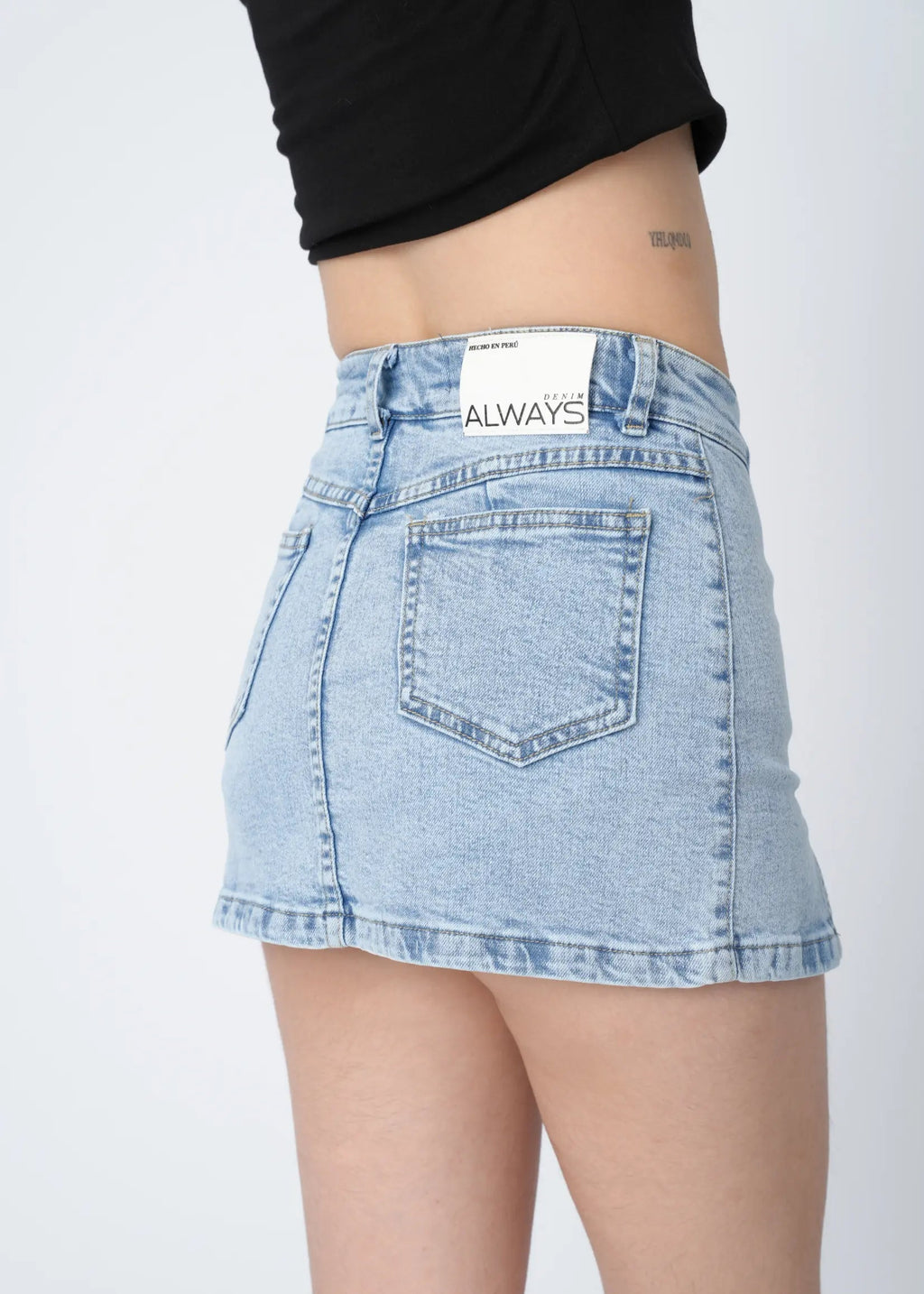 MINI FALDA SEMI STRETCH - HIELO